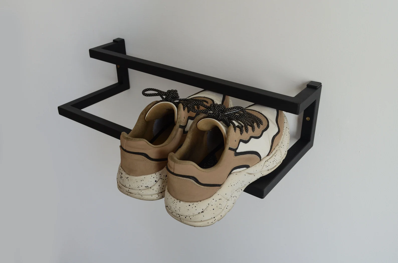 Wall shoe rack